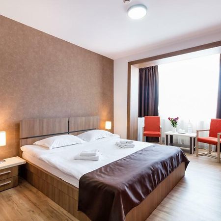 Hb Brilliant Hotel บราชอฟ ภายนอก รูปภาพ